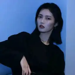 最新蓝色系女生头像小清新自然赚钱似滴水花钱似瀑布
