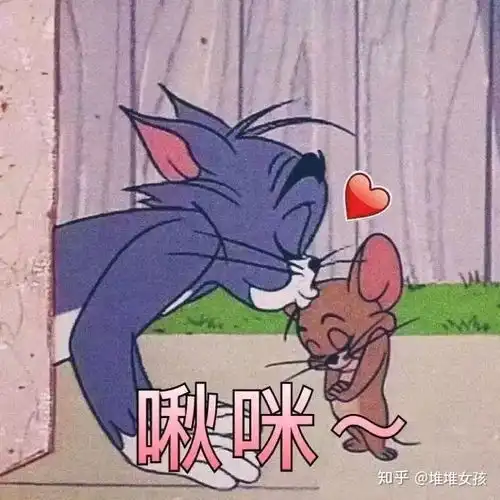 涂完护肤品后,脸上会很油但是什么都不凃就不会太油我是油性皮肤吗

