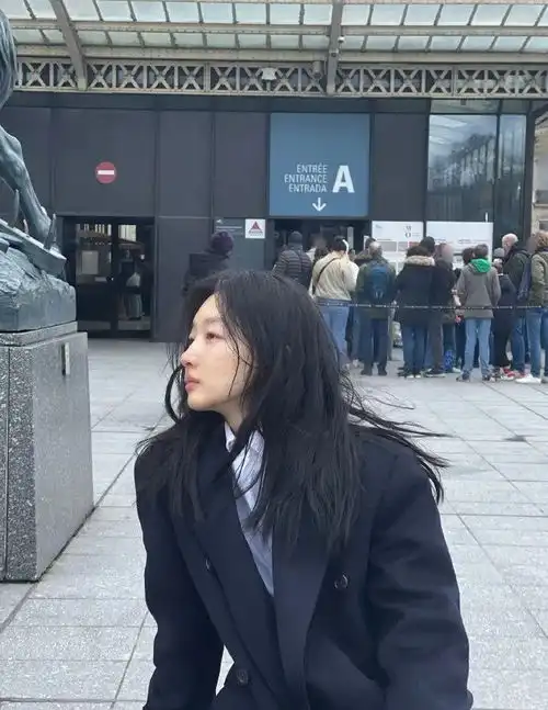 周冬雨小狗眼素颜照海外爆红,韩国网友心脏都要跳出来了

