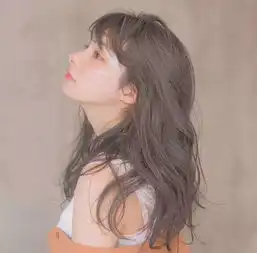 慵懒风卷发
