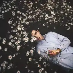 头像其实人这一辈子,最重要的事,就是选对身边的人

