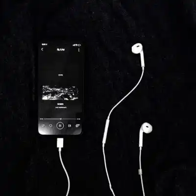 暗黑系黑色背景微丧我真的女生头像我要个性网
