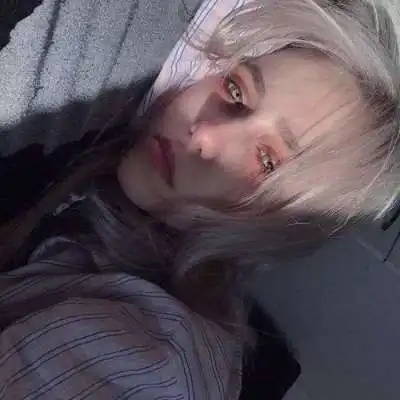 高清很丧的头像女抑郁
