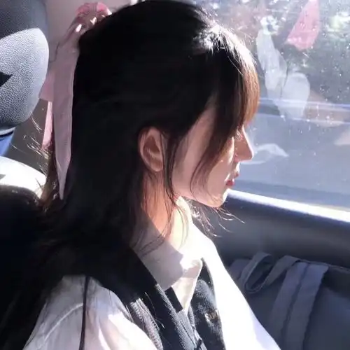 快收下这一组优质的女生头像
