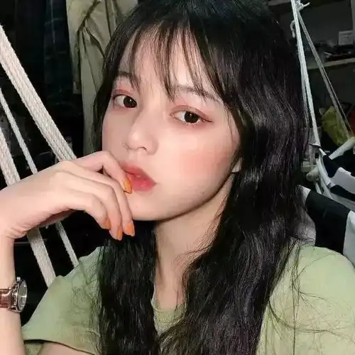 头像今晚月色可真好,想吃麦辣鸡腿堡

