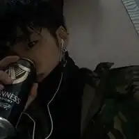 qq头像男生韩系最新版韩系ins男生qq头像
