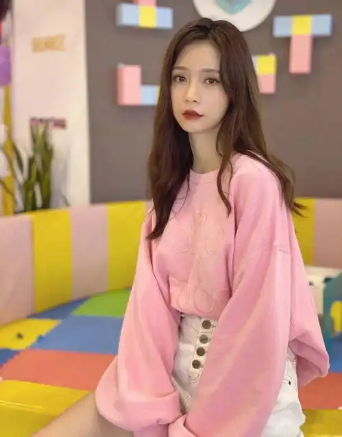 认真的嘎嘎们明明是有趣女孩的圈粉大会
