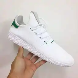 球鞋yeezy350v2纯白版官方照片曝光
