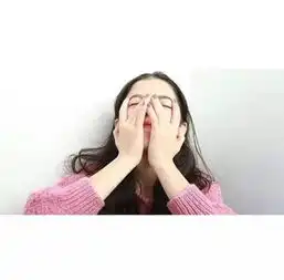 白边女头
