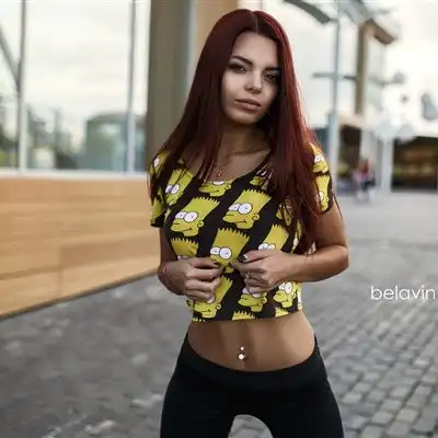 唯美女生妖娆冷艳头像,性感妩媚欧美的细腰美女
