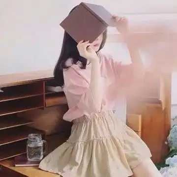 2021最火爆粉色少女心qq头像
