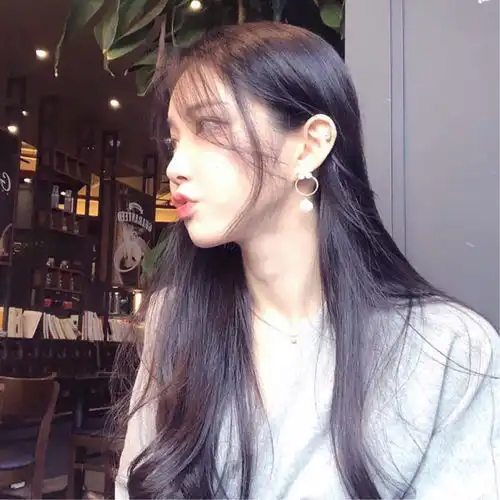 于千万人中获你惊鸿从此连生命也愿笑奉小清新气质文艺女生头像
