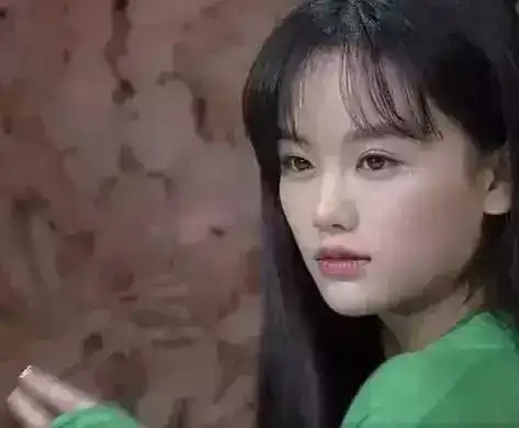 ps照片美成仙,真人土成渣,她大概是第一个见光死的网红
