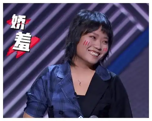 父母离异,自己抑郁,中途辍学,走红离奇,95后少女的丧系人生
