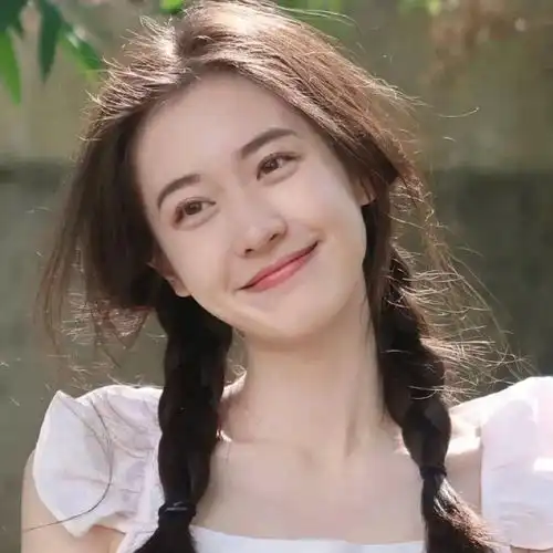 超可的微信女生头像
