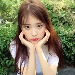 女生头像韩国iu
