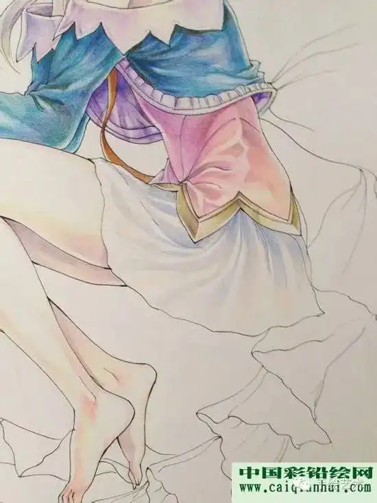 卡通人物彩铅画教程动漫美少女彩色铅笔画绘画图文步骤
