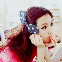 暖色系可爱女生qq头像
