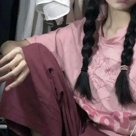好看头像真人女生化妆后的标准美女

