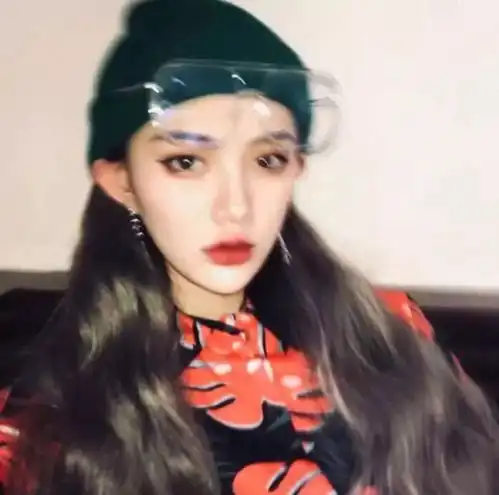 ins风女生头像
