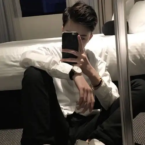 daisy妤故男生头像男头韩系
