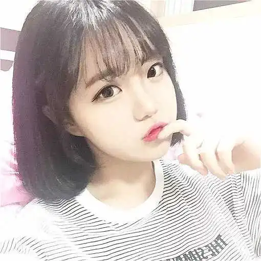 女生正脸头像
