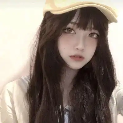 女生戴帽子超霸气头像作为一个时尚青年

