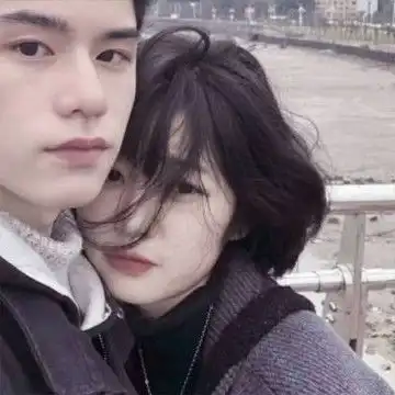 超甜的情头一人一半
