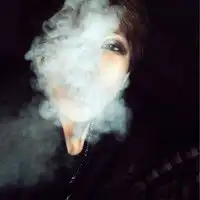 抽烟的样子很有型,很陶罪霸气男生颓废抽烟头像,烟这东西少抽
