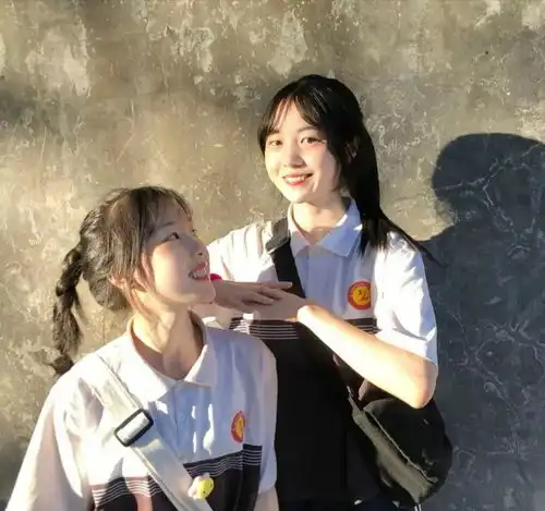 闺蜜一起出去玩应该配什么朋友圈文案
