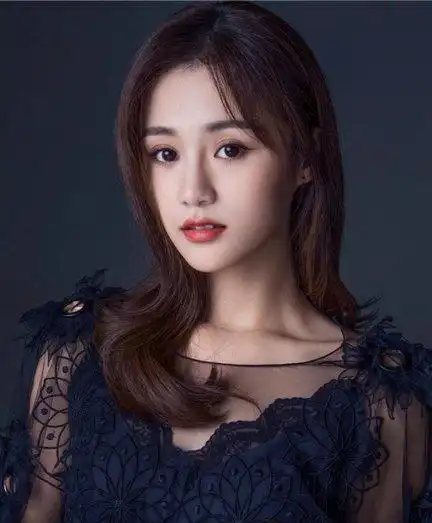 安悦溪可能是且试天下头号美女了,别忘了她还有巴蛇,阿部和糖宝
