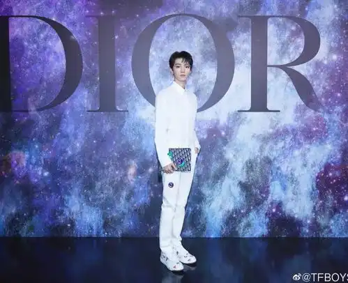 这次dior2021秋季男装系列,就很中国
