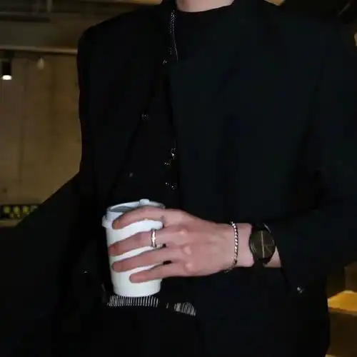 ins高冷超酷男头
