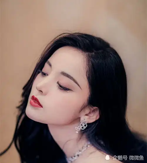 仙剑系列最后的守夜人离巢,古力娜扎不当一姐,加入赵丽颖的团队

