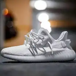 纯白yeezy350boostv2预约信息确定你们准备好了嘛
