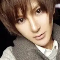 求跟这个女头像配对的男头像
