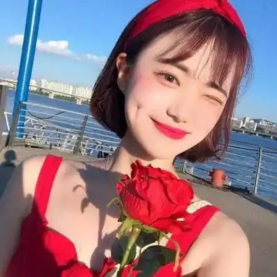 暖系微笑女生头像暖心阳光女生图片
