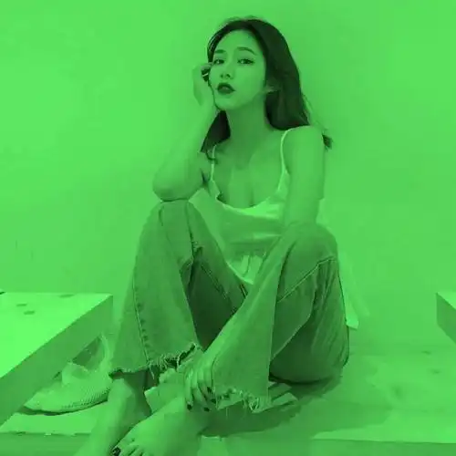 绿色头像女女生绿色头像全绿霸气
