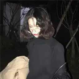 最新版2018女生超拽霸气头像敷衍的爱丢失色彩演变成黑
