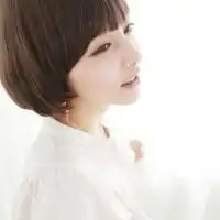 qq头像短发系女生短发
