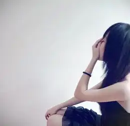 想找一张唯美意境粉色或白色的q女生头像
