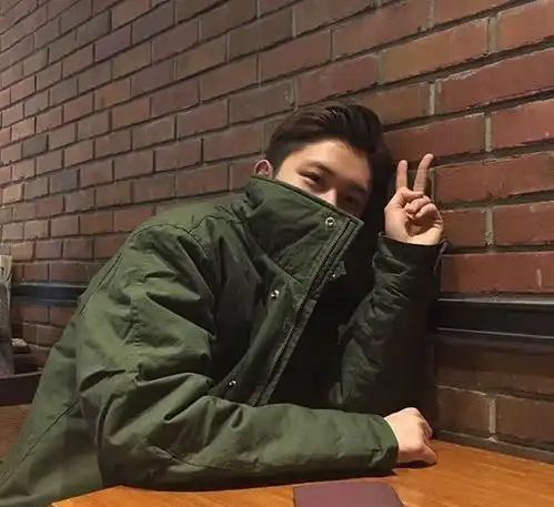 男生总是给你发这样的消息,说明你只是他的备胎而已,别傻了
