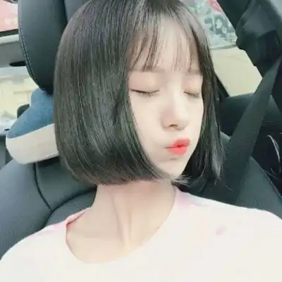 非主流头像女生高冷短发图片我此生做过最优秀的事就是遇见你
