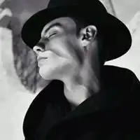 情侣欧美头像真人欧美情侣头像2张一对
