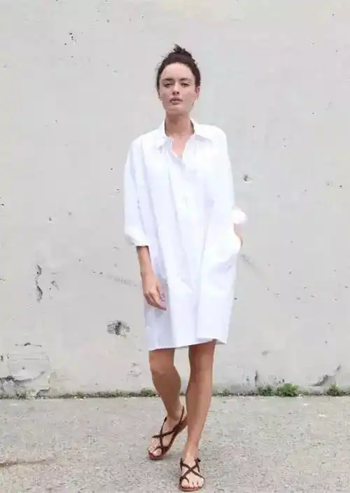 想穿吗衬衫裙穿的少女还swag,我来教你连衣裙尖头鞋纯色网易订阅
