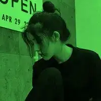 今年最流行的绿色头像女生微信头像图片大全
