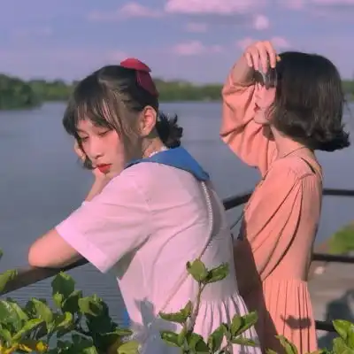 适合闺蜜发朋友圈的句子发小闺蜜朋友圈的句子
