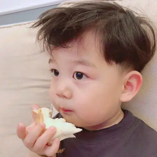 狙击你心脏的萌系头像
