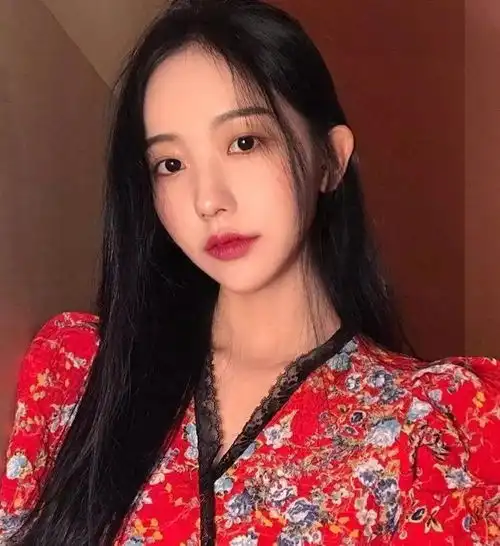 ins风韩范女生头像
