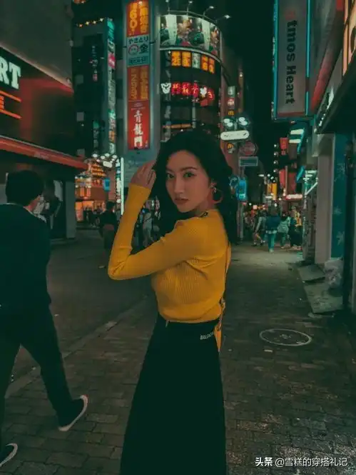 建议皮肤黑黄的女性,夏天常穿这3个显白色,减龄显气色好
